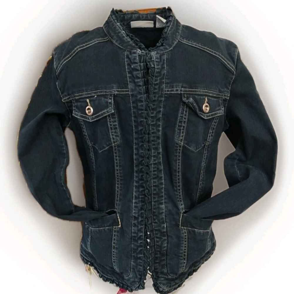 Pre Loved Chicos Platinum Decorative Denim Dark Wash Jacket Sz 0 Ruffles W/Hooks